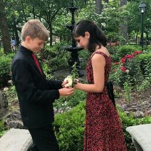 Meet your Posher, Ava